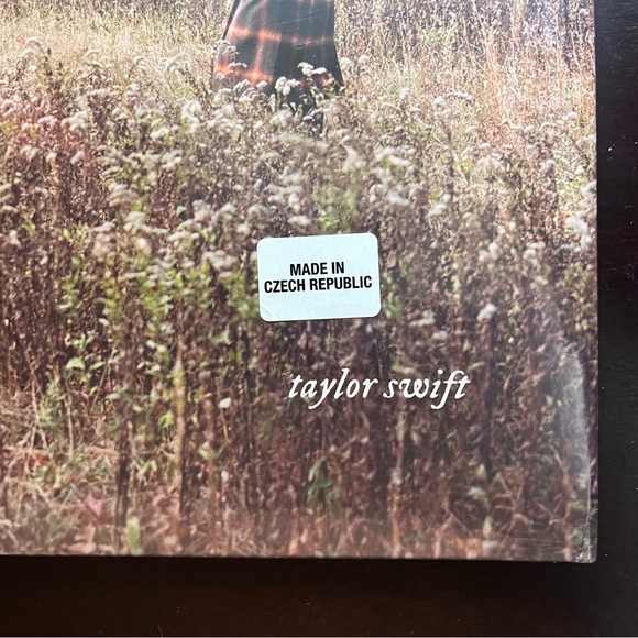 SEALED Taylor Swift | Evermore Target Limited Edition Vinyl - Picture 5 of 8